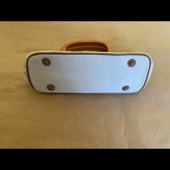 Vintage J.Crew seer sucker handheld bag. - Picture 6 of 9